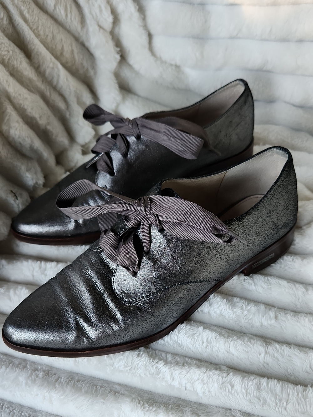 Louise et Cie Metallic Gray Lace-Up Oxford Flats